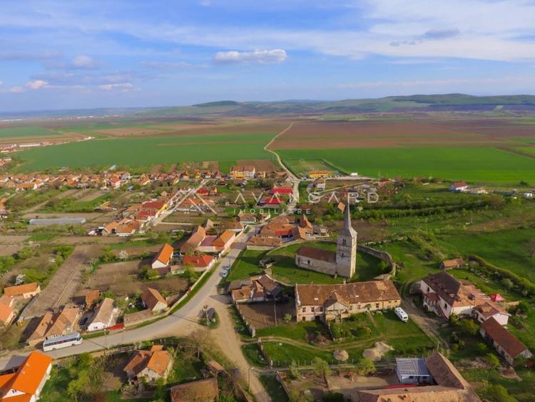 Casă individuală cu 15 camere cu Canalizare în Cricău