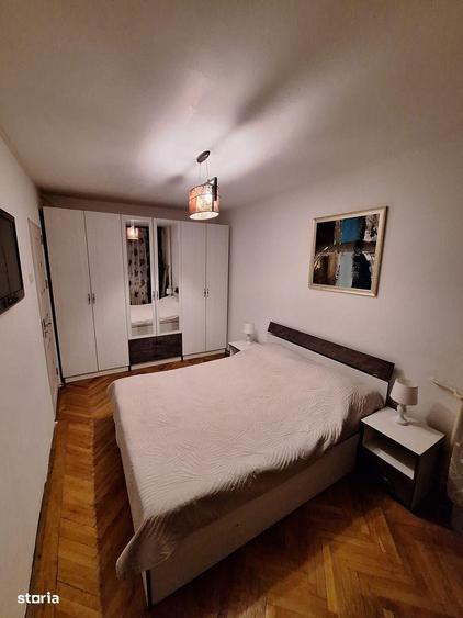 Apartament cu 2 camere decomandat în Calea București