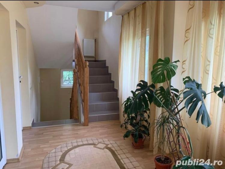 Casă cu 5 camere cu Teren 700 Mp în Goranu