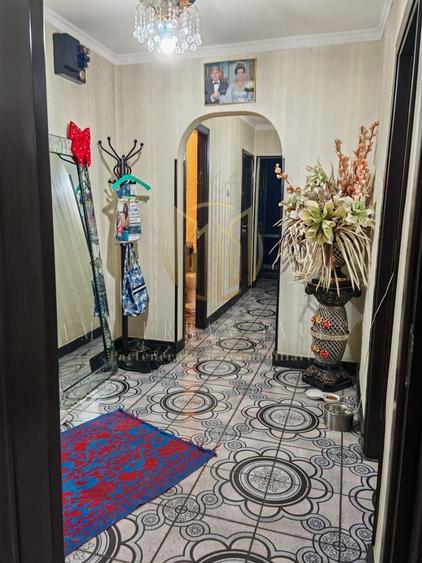 Apartament cu 3 camere decomandat, mobilat în Teiul Doamnei