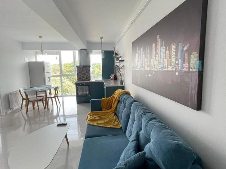 Apartament cu 3 camere nedecomandat în Exterior Vest