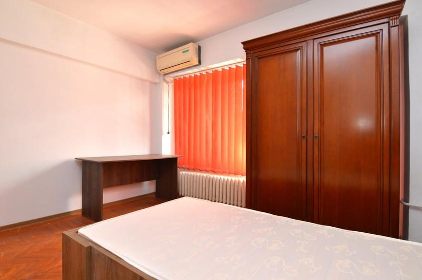 Apartament cu 4 camere decomandat, mobilat în Unirii