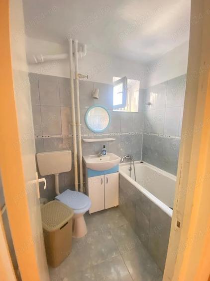 Apartament cu 2 camere semidecomandat în Romanilor
