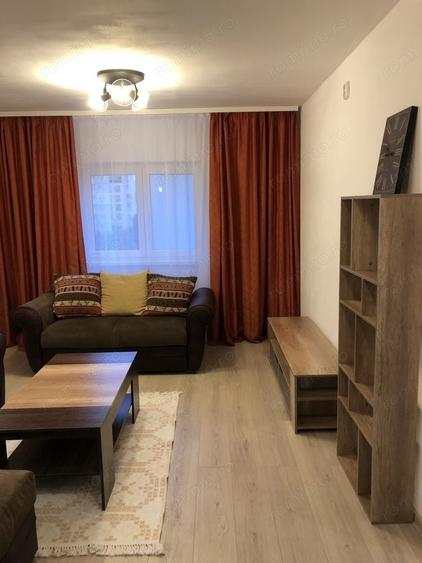 Apartament cu 3 camere decomandat în Nerva Traian