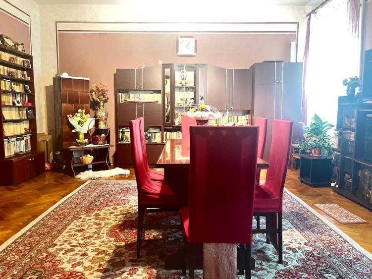 Apartament cu 4 Camere în Imobil Istoric - 1
