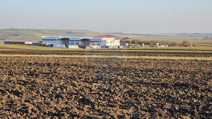 Teren agricol extravilan de 6100 mp, în Stroiești