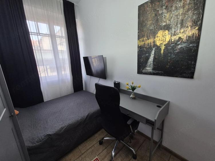 Apartament cu 5 camere decomandat în Central
