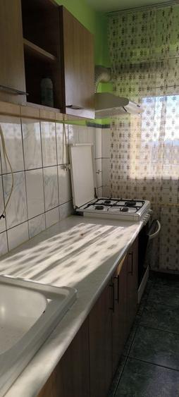 Apartament cu 2 camere semidecomandat în Teișani