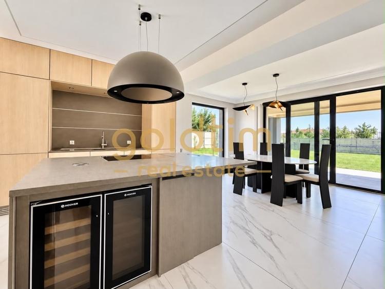 Duplex cu 4 camere cu Canalizare în Pipera