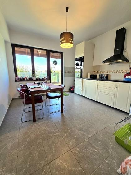 Duplex cu 3 camere cu Canalizare în Balotești