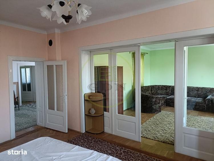 Casă cu 4 camere în Central