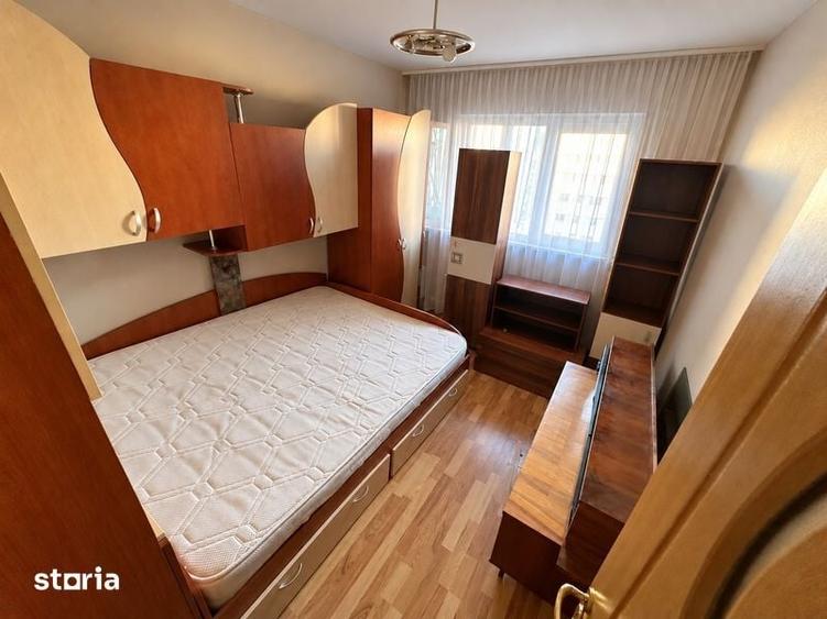 Apartament cu 3 camere decomandat în Sud