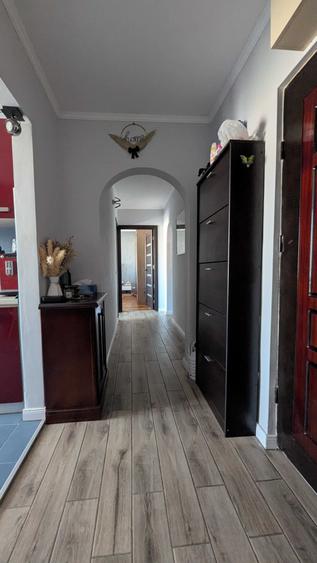 Apartament cu 3 camere decomandat în Rogerius