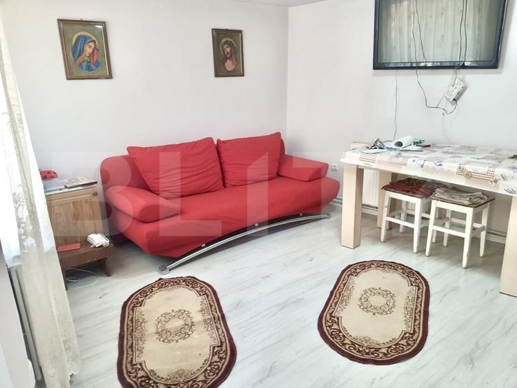 Casă individuală cu 4 camere cu Teren 1253 Mp în Berghin