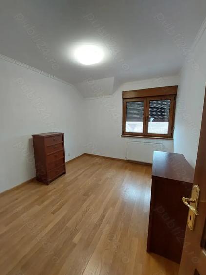 Apartament cu 3 camere decomandat în Micălaca