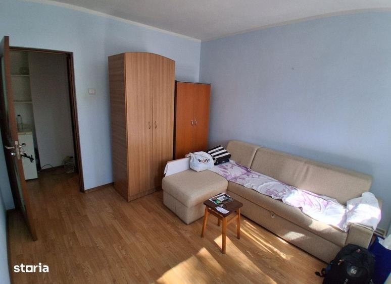 Apartament cu 2 camere semidecomandat în Piața Unirii
