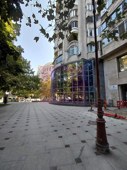 Spațiu comercial, de 873 mp, în Unirii