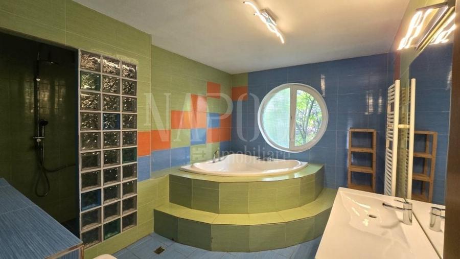 Casă individuală cu 5 camere cu Canalizare în Mărăști