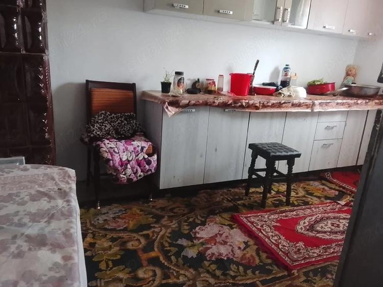 Casă cu 3 camere cu Teren 300 Mp în Central