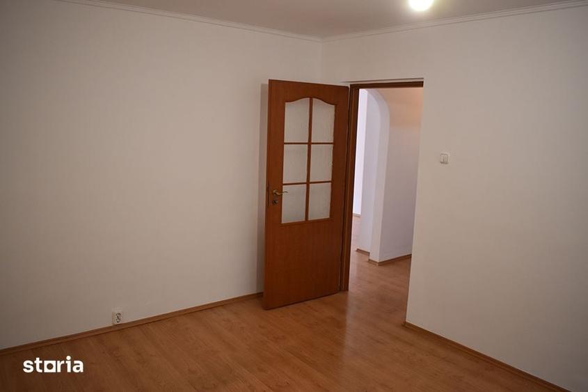Apartament 4 camere de vanzare Oradea - 1