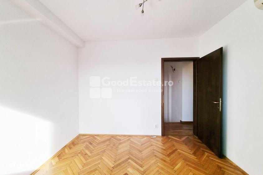 Apartament cu 4 camere semidecomandat, mobilat în Unirii