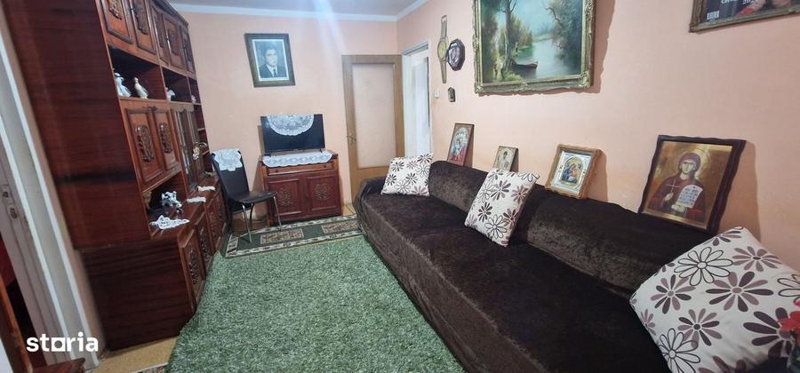 Trei camere, etajul 1, Piata Km 4-5 - 7