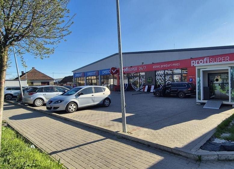 Spațiu comercial, de 1,201 mp, în Central