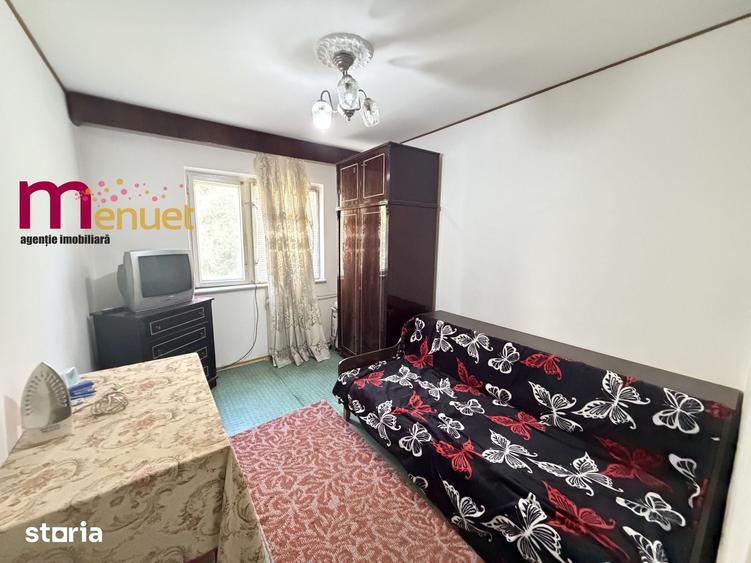 Apartament cu 3 camere decomandat în C5