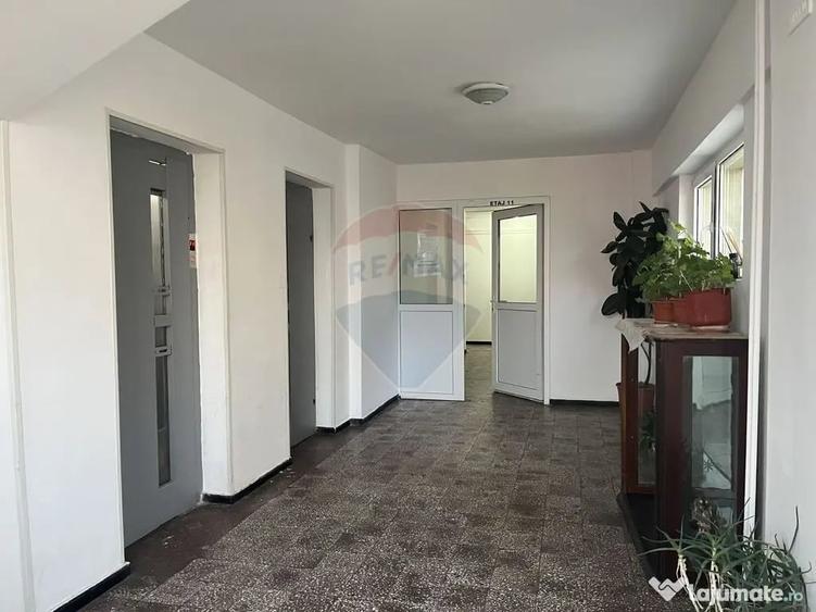 Apartament cu 3 camere decomandat în Fundeni