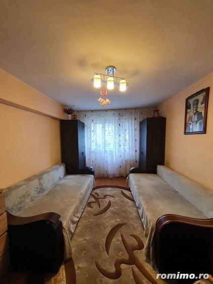 Apartament cu o camera de vanzare in zona ?agului