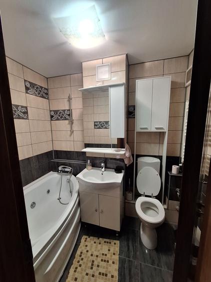 Apartament cu 2 camere decomandat în Apusului