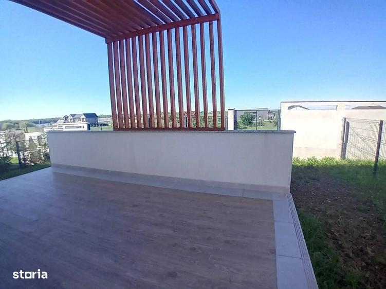 Casă cu 4 camere în Mogoșoaia
