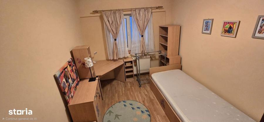 Apartament cu 3 camere decomandat în Astra
