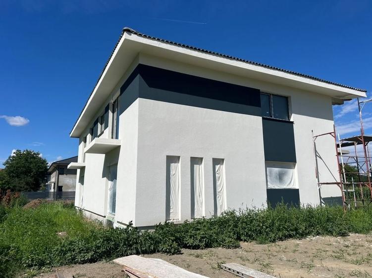 Casă cu 4 camere în Gilău
