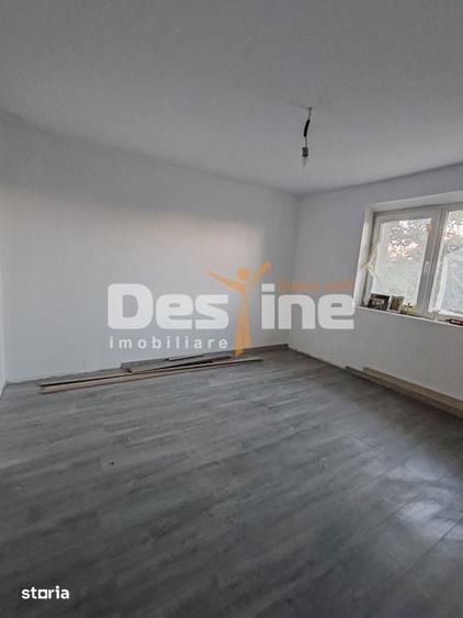 Casă cu 3 camere cu Teren 1800 Mp în Central