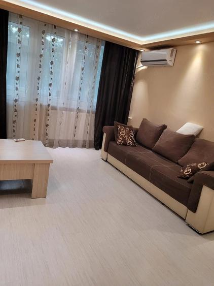 Apartament cu 2 camere semidecomandat în Giurgiului