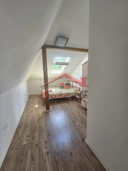 Casă cu Teren 3300 Mp în Cornu