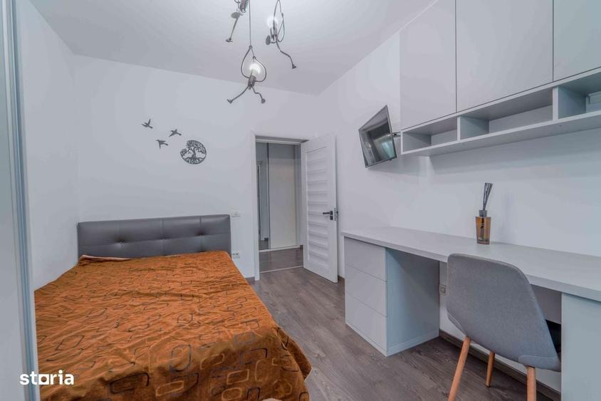 Casă cu 4 camere în Palazu Mare