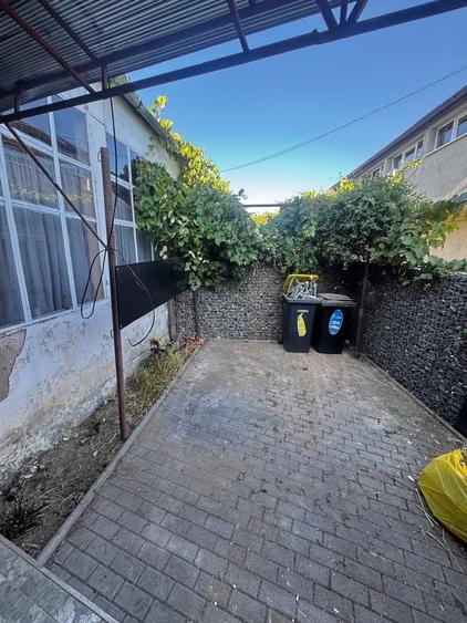 Casă cu 2 camere în Central