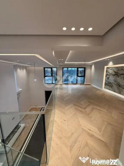 Apartament cu 4 camere în Sisești