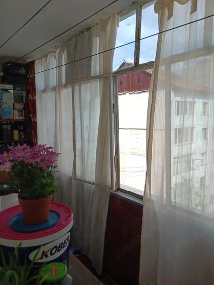 Apartament cu 3 camere decomandat în Calea Romanului