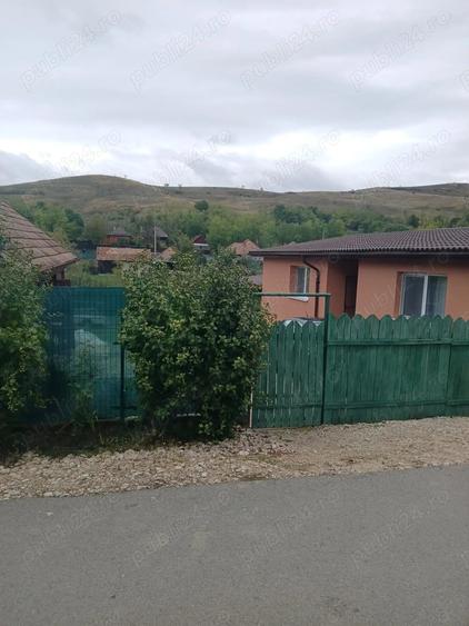 Casă cu 2 camere în Gădălin