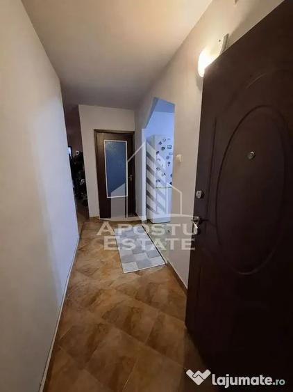 Apartament cu 4 camere decomandat în Mircea cel Bătrân