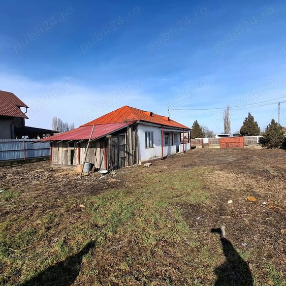 De vanzare Casa si teren Bizighesti - 2