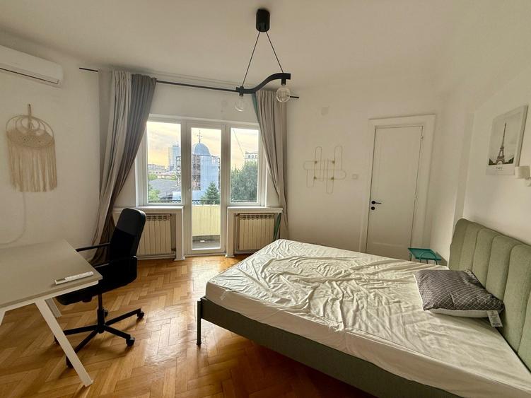 Apartament cu 5 camere decomandat, mobilat în Cișmigiu