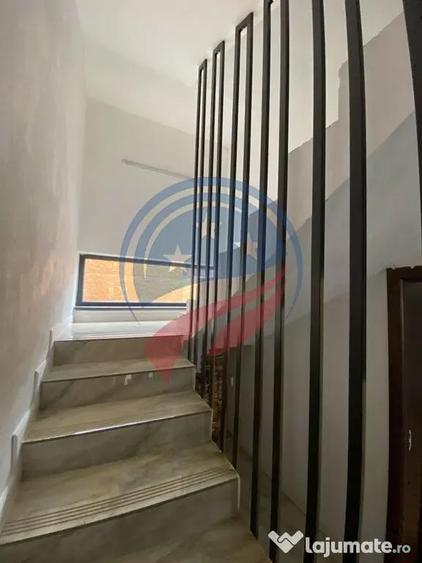 Casă cu 5 camere cu Teren 600 Mp în Aeroport