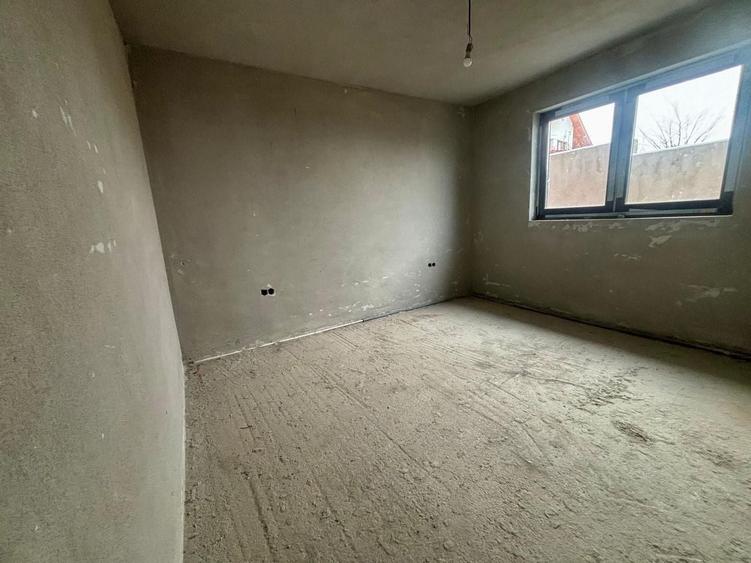 Casă individuală cu 4 camere cu Canalizare în Șelimbăr