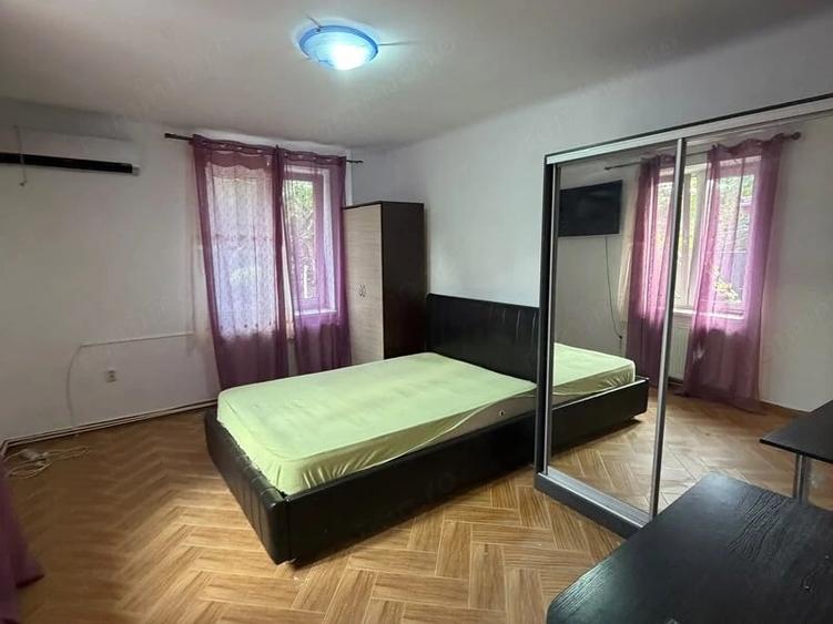 Garsonieră decomandată în Baba Novac