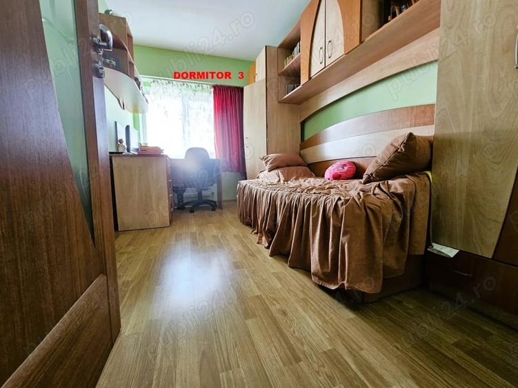 Apartament ---4 camere E3 - -etajul 3-MOBILAT - 3