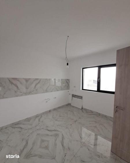 Casă cu 3 camere cu Teren 300 Mp în Central